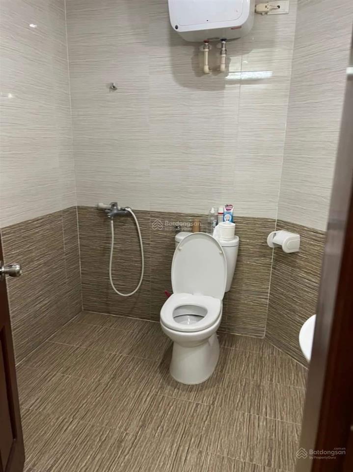 Bán căn hộ chung cư phố hoàng đạo thuý 120 m2, 3 ngủ, 2wc, tầng 8 giá 9,4 tỷ