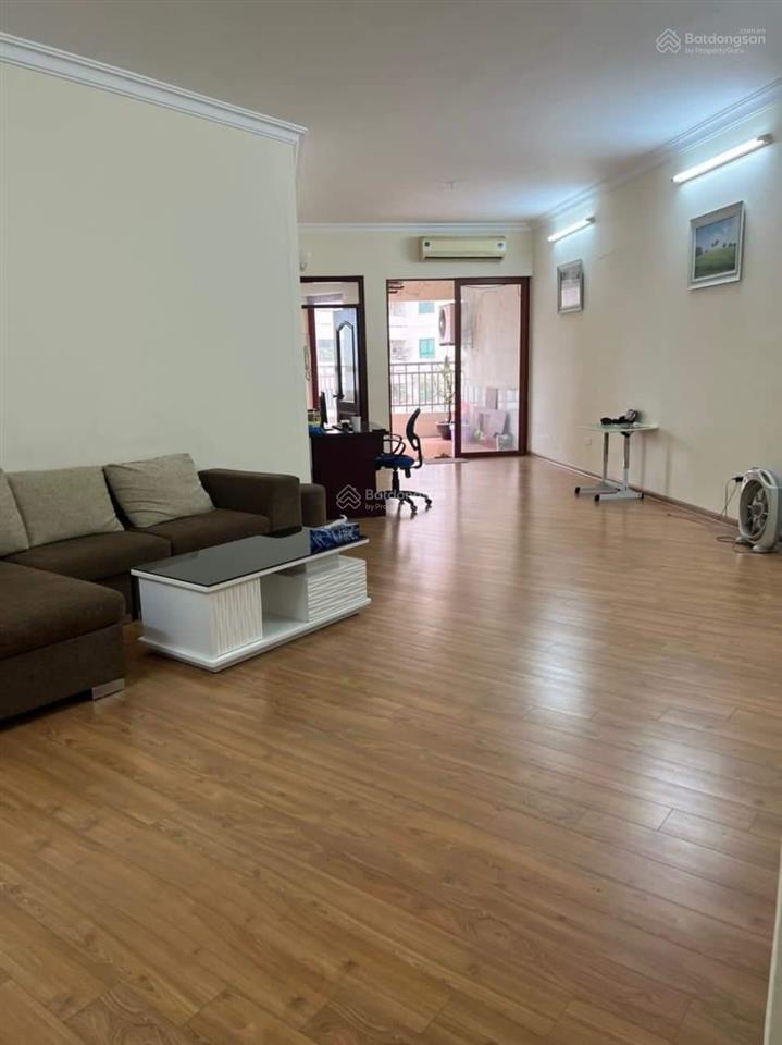Bán căn hộ chung cư phố hoàng đạo thuý 120 m2, 3 ngủ, 2wc, tầng 8 giá 9,4 tỷ