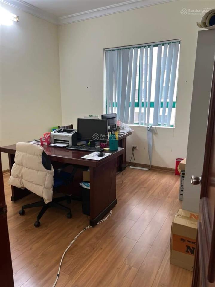 Bán căn hộ chung cư phố hoàng đạo thuý 120 m2, 3 ngủ, 2wc, tầng 8 giá 9,4 tỷ
