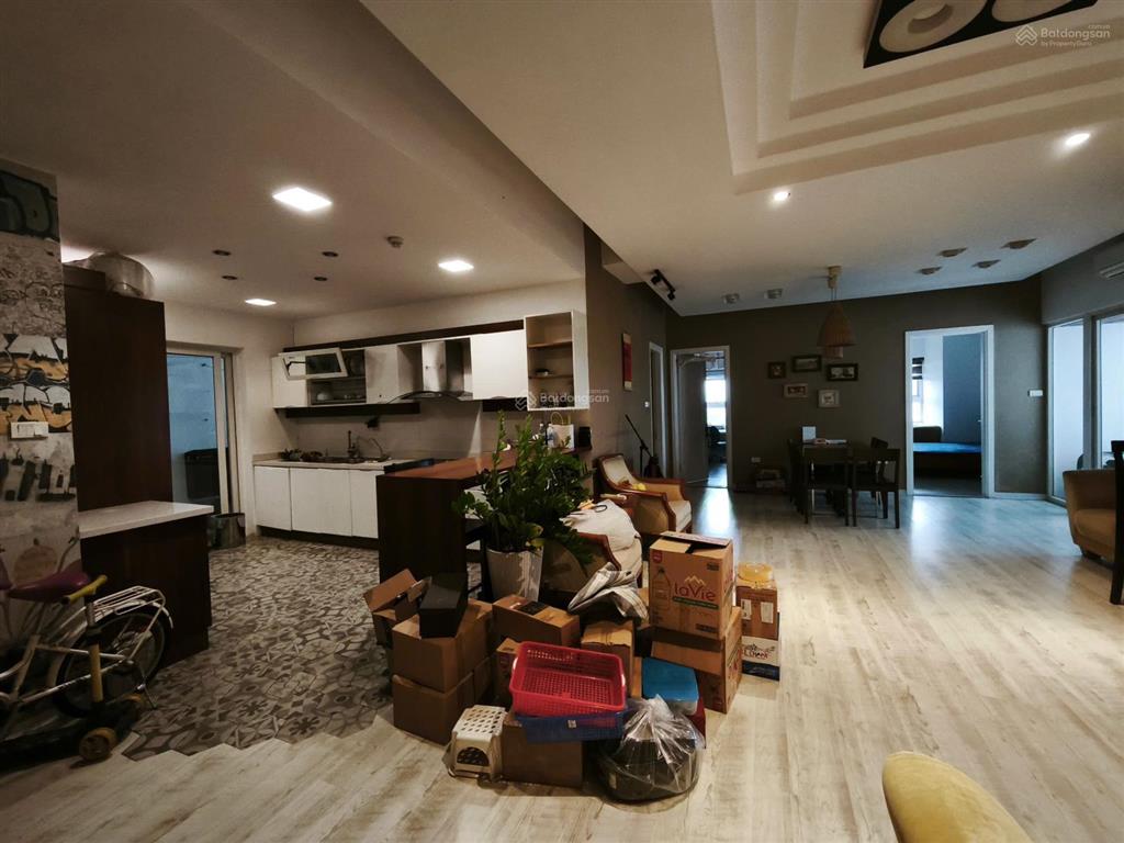 Bán căn hộ chung cư m4 nguyễn chí thanh, 120 m2, 3 ngủ, 2wc, 8 tỷ