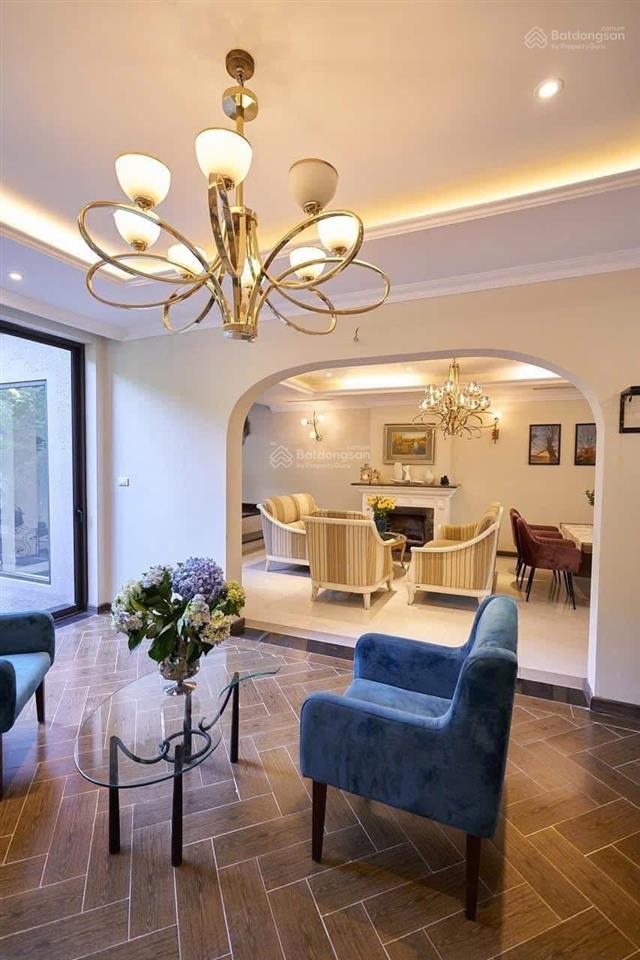 Bán biệt thự ciputra tây hồ 350m2. 4 tầng. mặt tiền 16m, 110 tỷ. nhà của giới thượng lưu