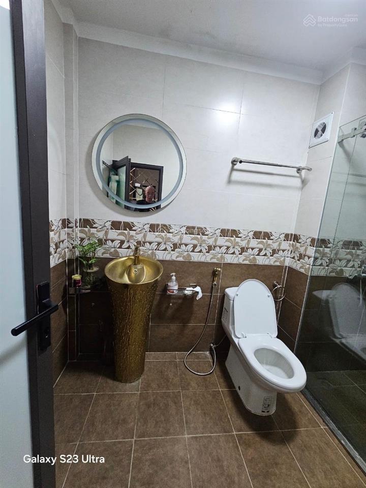 Bán nhà đống đa phố nguyễn chí thanh ngõ ô tô 45m 6 tầng mặt tiền 4,2m giá 20 tỷ