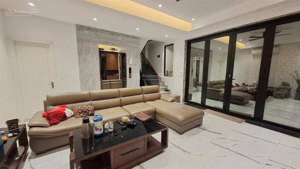 Bán nhà triệu việt vương, hai bà trưng 50m, 6 tầng thang máy, mặt tiền 7m giá 19,9 tỷ