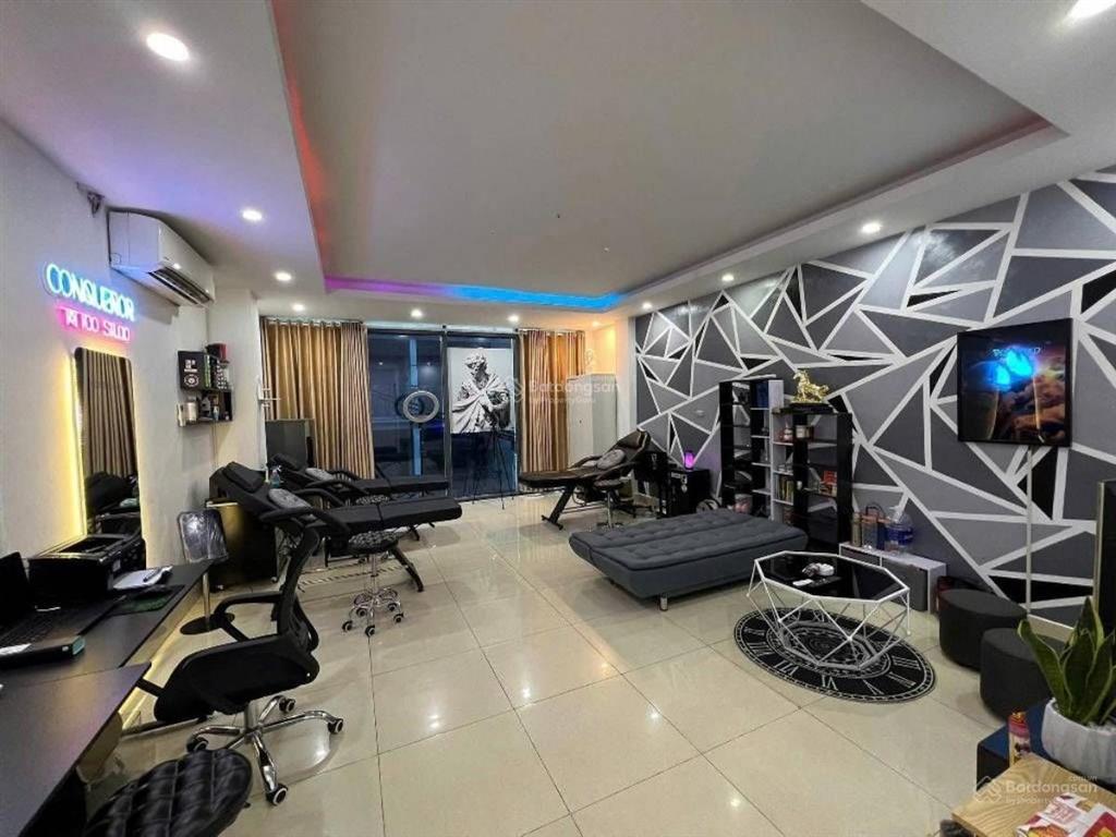Bán nhà phố hoàng cầu 45m², 6 tầng, mặt tiền 5,2m, lô góc, kinh doanh 29 tỷ
