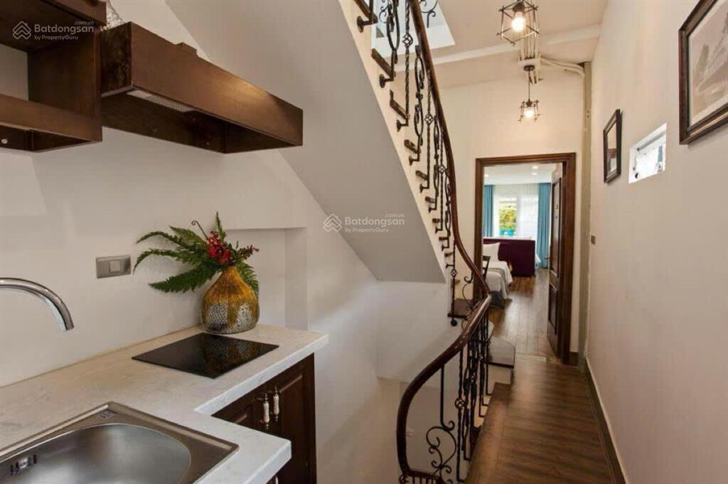 Cho thuê nhà phố trần quang diệu, đống đa, 65m2 5 tầng, ngõ ô tô tránh, 32 triệu