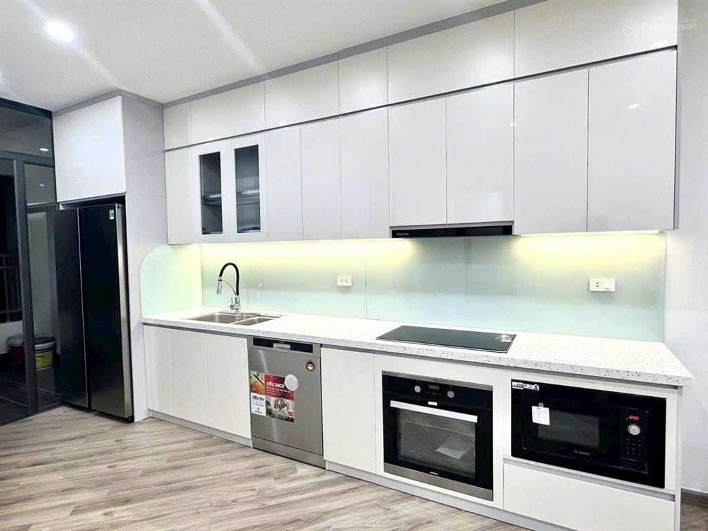 Bán căn hộ chung cư 85 hạ đình tower, 206.1m2, 4 ngủ, 4wc, giá 14 tỷ