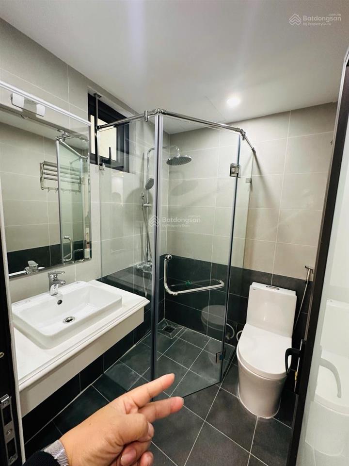 Bán nhà phố hồ tùng mậu , nhà mới 34m2 5 tầng , mặt tiền 5,6m, cách ô tránh 30m . 8,5 tỷ