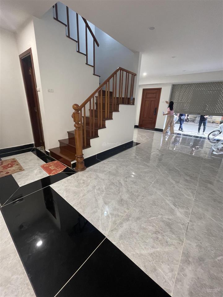 Bán nhà trung kính, 52 m2, 7 tầng thang máy, mặt tiền 5 mét, 2 thoáng trước sau, 28 tỷ (nhà đẹp)