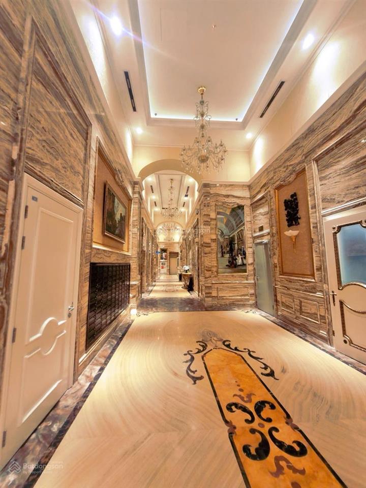 Bán chung cư tân hoàng minh , nguyễn văn huyên , căn hộ 200m2 5 ngủ , 5wc .tầng 24 , giá 52 tỷ