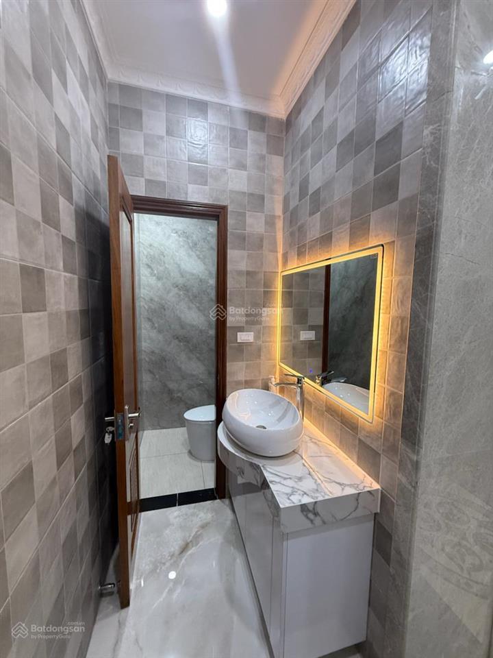 Bán nhà phố lạc trung hai bà trưng 55m2 8 tầng thang máy mặt tiền 4m giá 29,5 tỷ