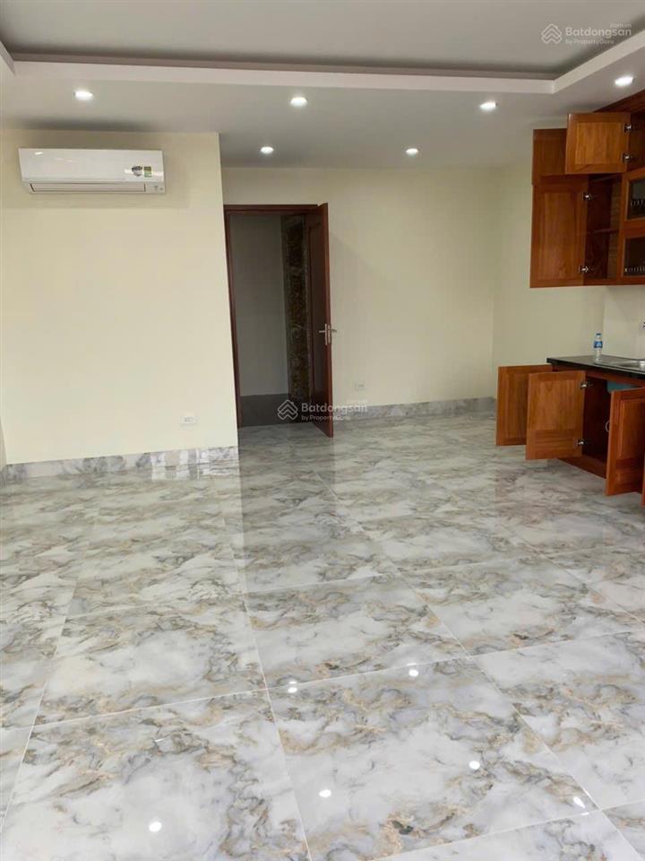 Bán nhà nguyên hồng, 45m, 7 tầng thang máy, mặt tiền 5,5m, ô tô tránh, giá 28 tỷ