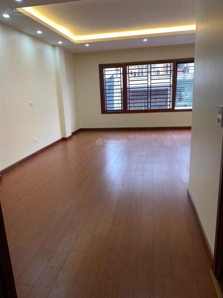 Bán nhà nguyên hồng, 45m, 7 tầng thang máy, mặt tiền 5,5m, ô tô tránh, giá 28 tỷ