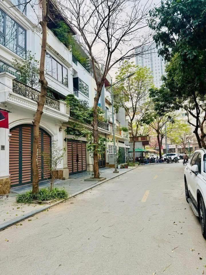 Bán liền kề khu vạn tuế ecopark, 24,5 tỷ, 100m2, 5pn, 5wc, đông nam, văn giang, hưng yên