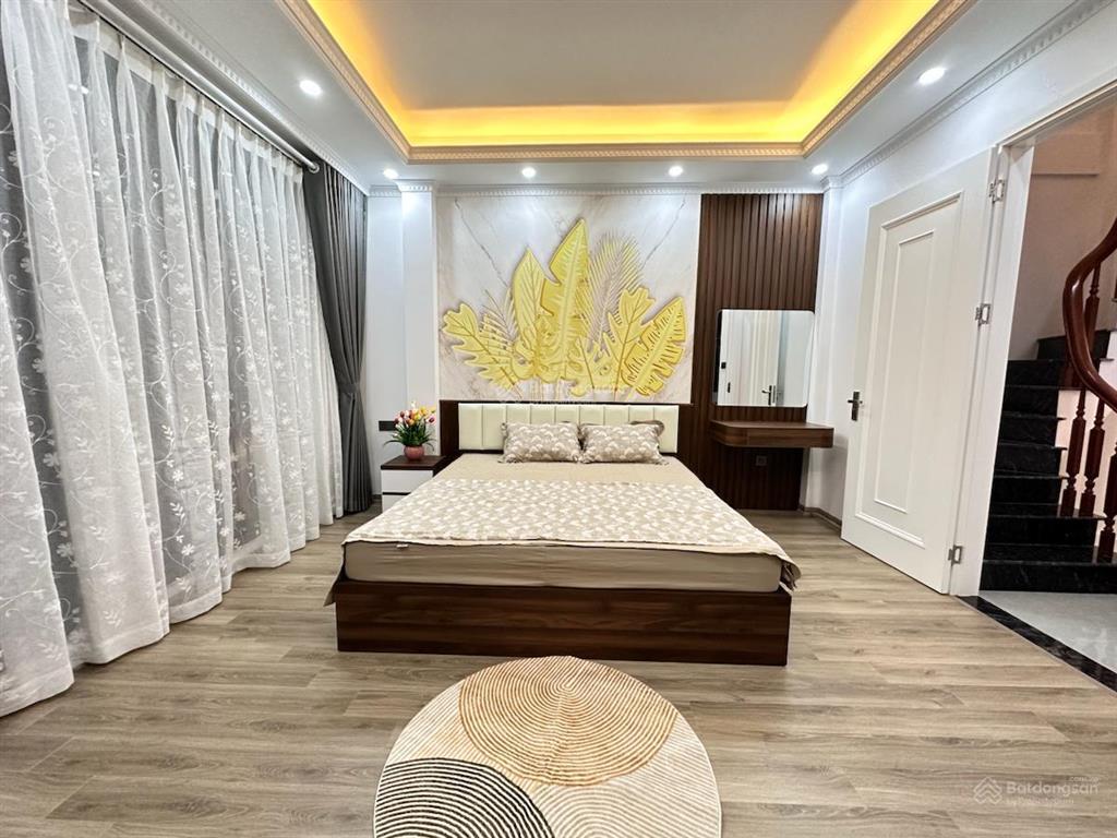Bán nhà đường trần thái tông, cầu giấy, 45 m2, 4 tầng, mt 4,5m, giá 9,9 tỷ. ngõ ô tô, tt chuẩn