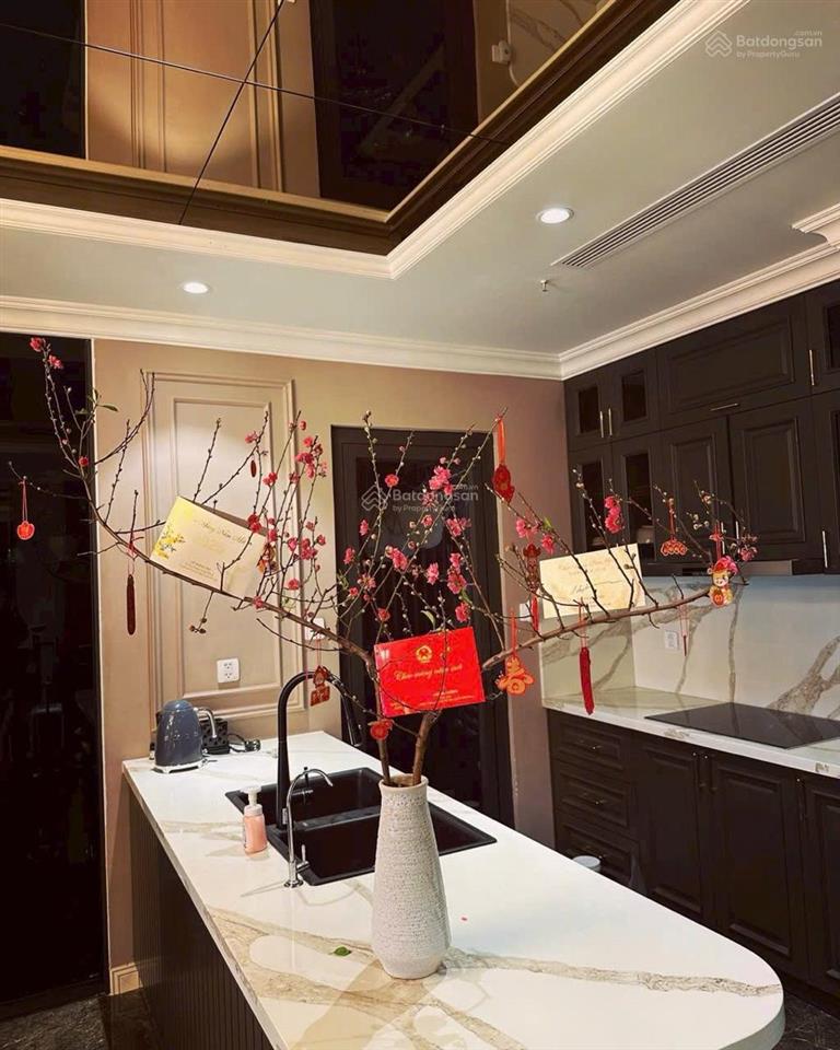 Bán căn hộ 3 phòng ngủ tú mỡ cầu giấy giá 10 tỷ | 115.7m | căn góc 3 mặt thoáng | full nội thất |