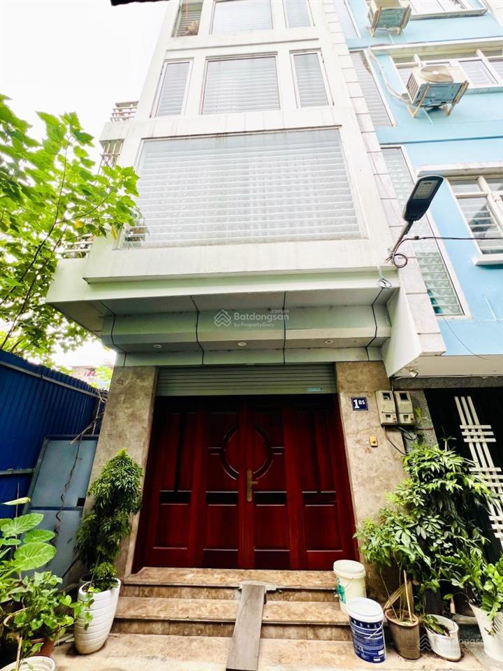 Bán nhà gần công viên cầu giấy, yên hoà 45m2, 4pn, 6wc, giá 8,5 tỷ, nhà cách ô tô tránh 10m