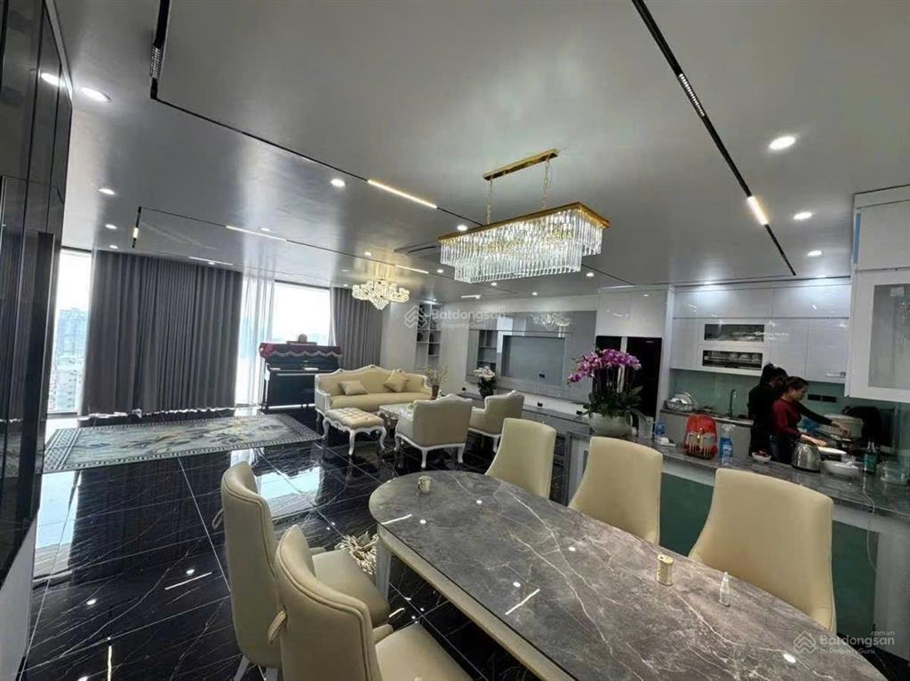 Bán căn hộ chung cư cầu giấy, tòa viện chiến lược bộ công an. 120m 3 phòng ngủ. 2 wc giá 10 tỷ