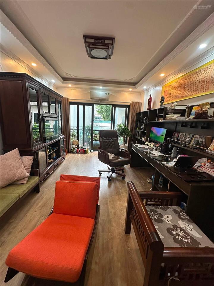 Bán nhà võ chí công 38m, 7 tầng, thang máy, ô tô tránh, kinh doanh, giá 17,8 tỷ