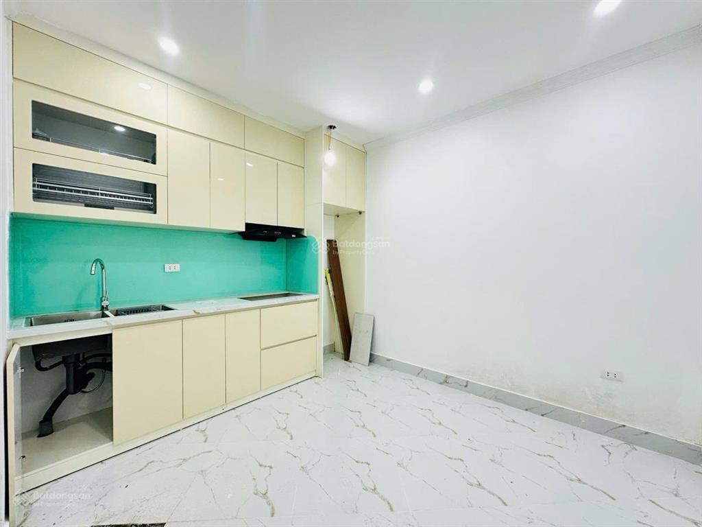 Bán nhà phan kế bính ba đình 35m, 5 tầng, mặt tiền 4m, giá 9 tỷ full nội thất