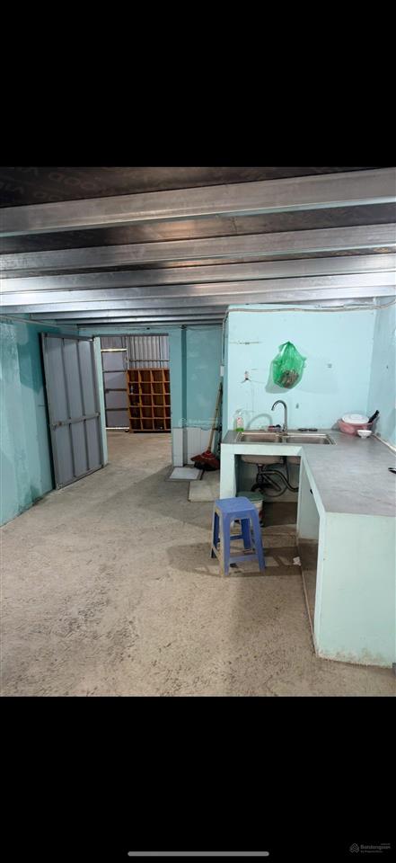 Cho thuê nhà mặt phố thanh bình mộ lao, hà đông, 70m2, có wc, gác xép ở 10 người
