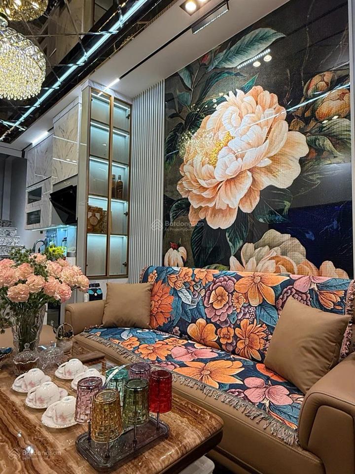 Cho thuê nhà minh khai, 35m2 5 tầng, thang máy, ngõ ô tô, 20 triệu/tháng
