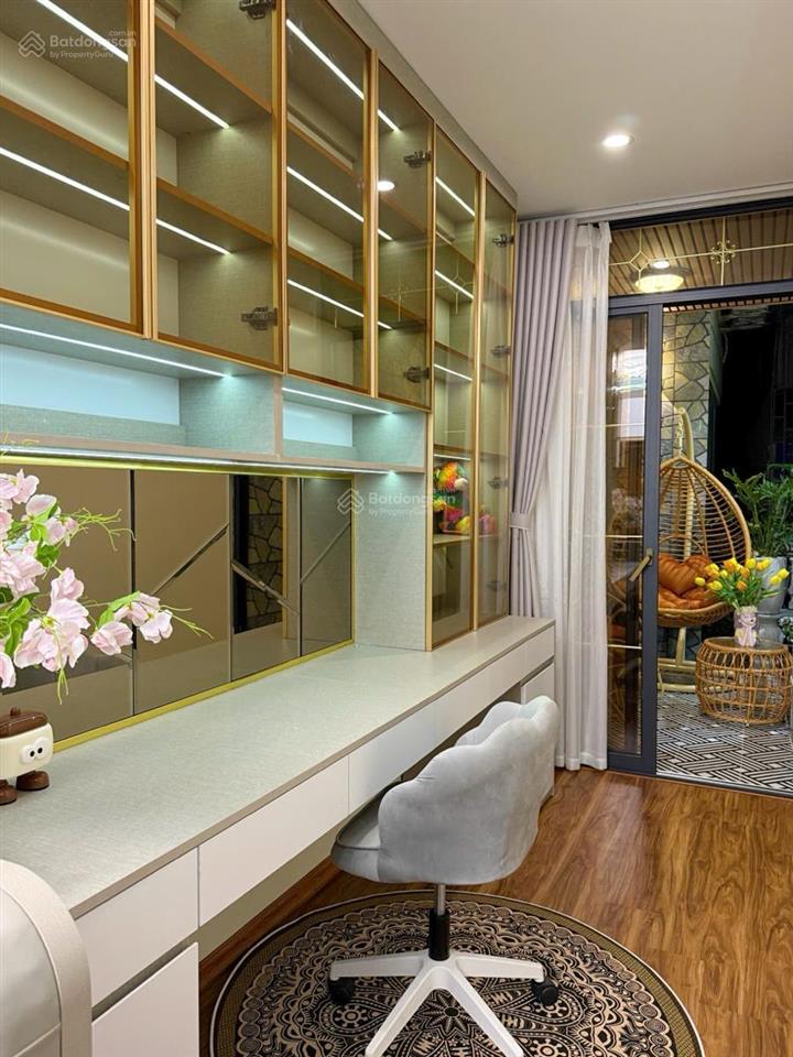Cho thuê nhà minh khai, 35m2 5 tầng, thang máy, ngõ ô tô, 20 triệu/tháng