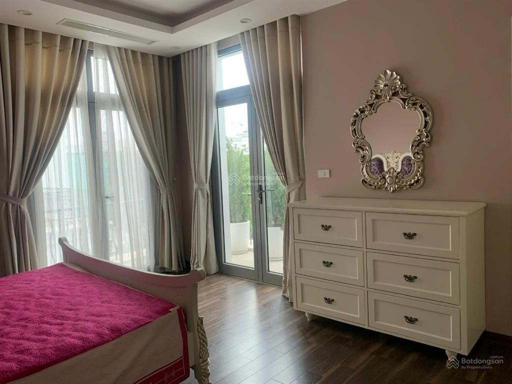 Bán biệt thự tại vinhomes riverside, 72 tỷ, 180m2, 5pn, 5wc, 4 tầng