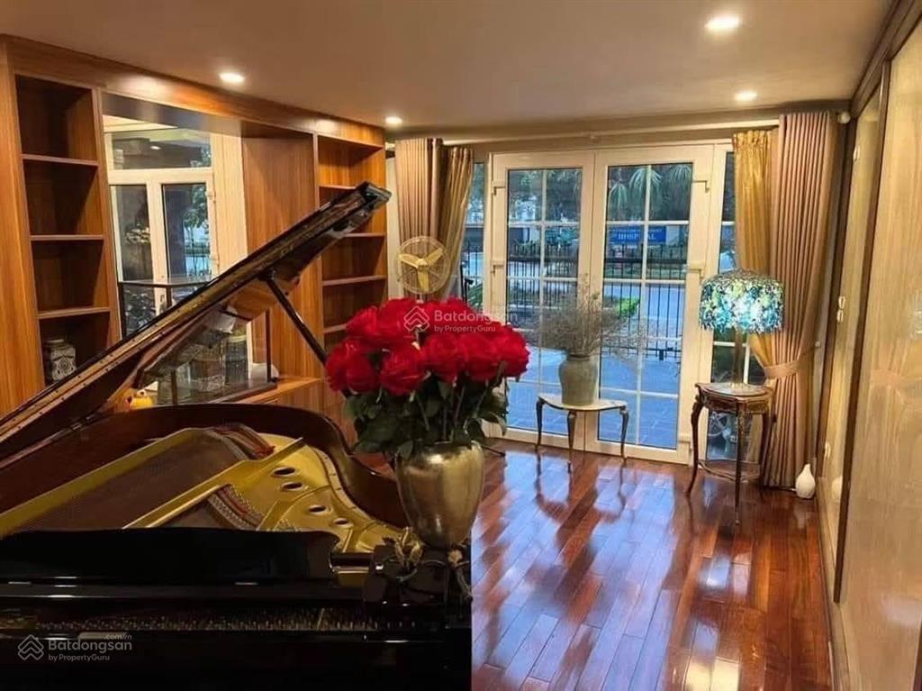 Bán biệt thự khu đô thị yên hoà ,p trần kim xuyến 265m2 .6 tầng , mặt tiền 20m , giá 157 tỷ