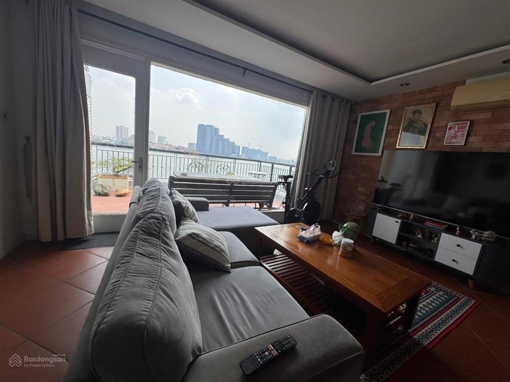 Bán nhà mặt phố nhật chiêu view trọn hồ tây 2 mặt thoáng. 90m2 x 5 tầng, mt 5m 105 tỷ