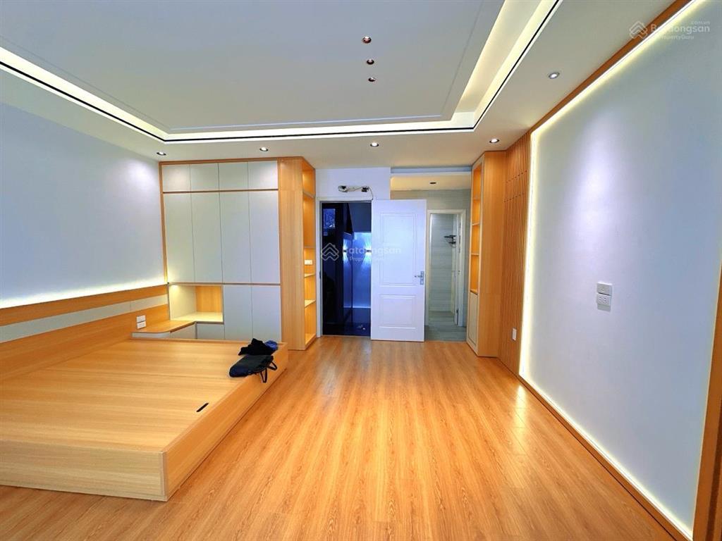 Bán nhà xuân đỉnh ngõ 435, dt 36m2, 5 tầng, mặt tiền 4m, giá 8,8 tỷ, nhà mới, thang máy
