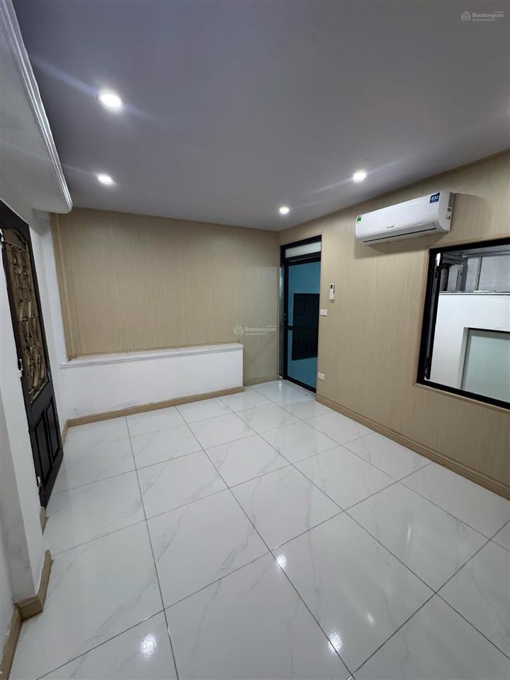 Cho thuê nhà đội cấn, nhà đẹp full đồ giá 9,9 triệu