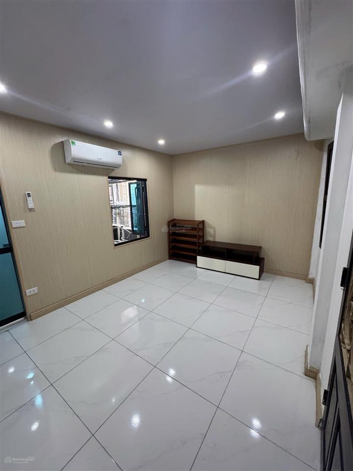 Cho thuê nhà đội cấn, nhà đẹp full đồ giá 9,9 triệu