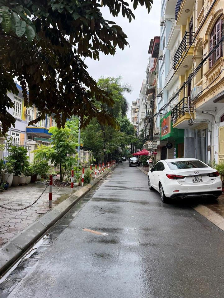 Bán nhà phân lô phố đỗ quang, cầu giấy 46m2 5 tầng, mt 4m, ô tô tránh, vỉa hè 2m, giá 20,5 tỷ