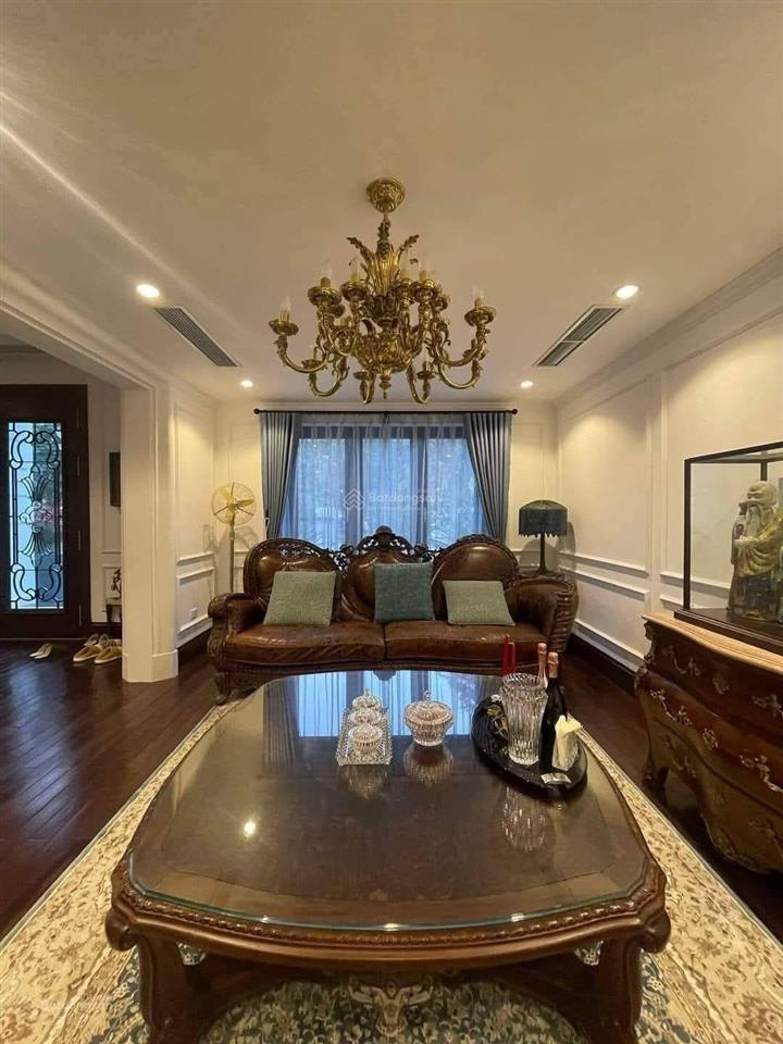 Bán nhà phân lô phố đỗ quang, cầu giấy 46m2 5 tầng, mt 4m, ô tô tránh, vỉa hè 2m, giá 20,5 tỷ