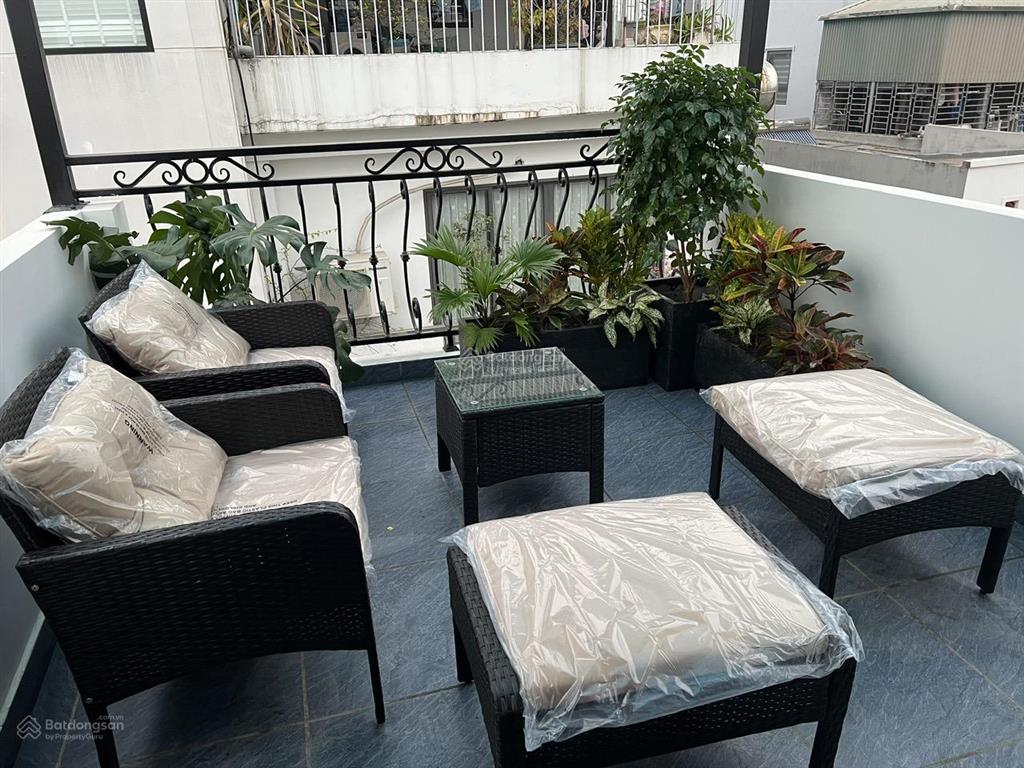 Nhà phố 7 tầng, thang máy tư đình, long biên 45m2 đường 6m