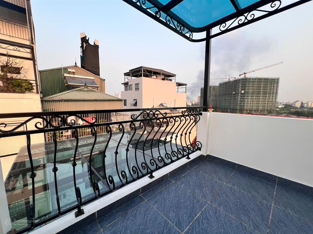 Nhà phố 7 tầng, thang máy tư đình, long biên 45m2 đường 6m