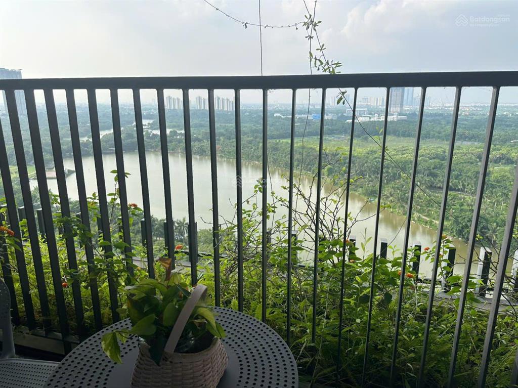 Cho thuê căn hộ 2pn tầng 16 landmark 2 ecopark full đồ chỉ xách vali vào ở 0985 245 ***