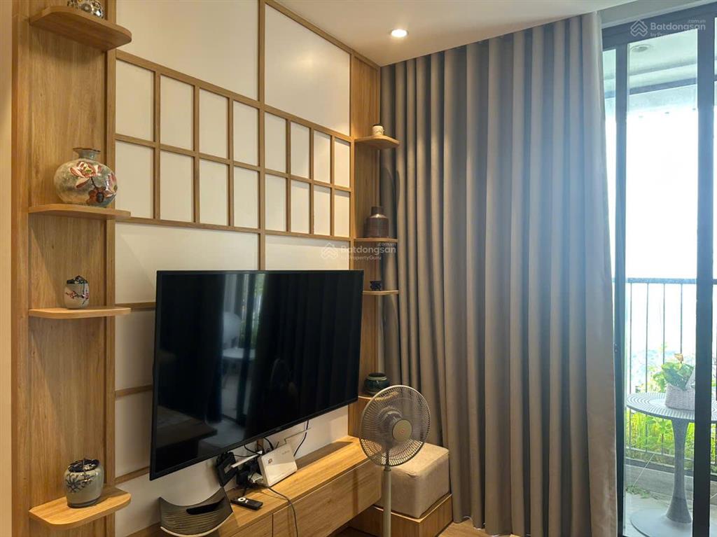 Cho thuê căn hộ 2pn tầng 16 landmark 2 ecopark full đồ chỉ xách vali vào ở 0985 245 ***