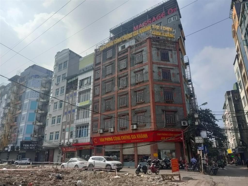 Cần bán gấp nhà 230m2 lô góc mặt đường đình thôn mặt tiền 10m giá 89 tỷ.