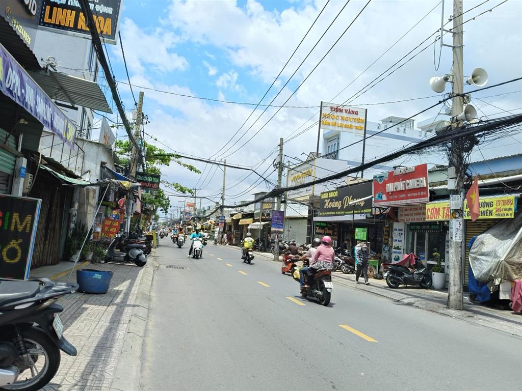 Giá cực tốt với chỉ 4,8 tỷ sở hữu mảnh đất 83m2 ở hẻm xe hơi lê văn lương nhà bè. ( 0979 532 ***)