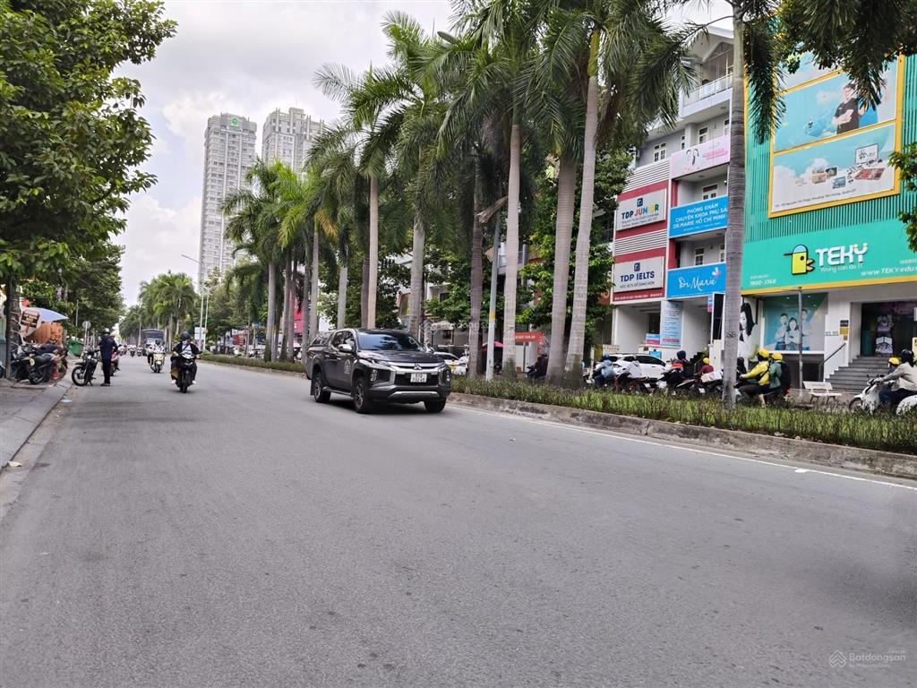 Chỉ 17,5 tỷ sở hữu nhà mặt phố nguyễn thị thập 3 tầng cực đẹp, rộng 96m2 ( 0979 532 ***)