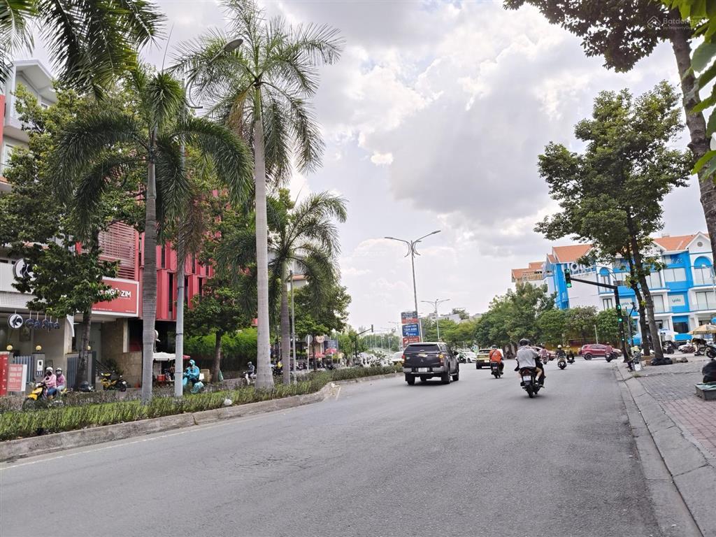 Chỉ 4,99 tỷ có nhà 72m2, 2 tầng ở phố nguyễn thị thập quận 7 cũ,  0979 532 ***