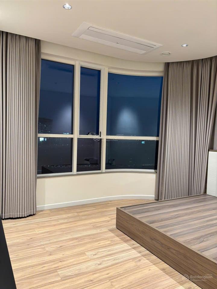 Bán 3pn nhà cơ bản dt 135m2 giá 32 tỷ