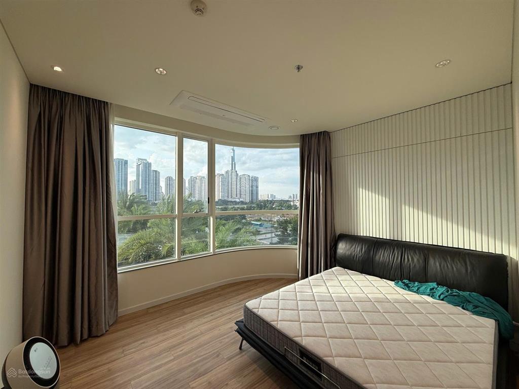 Bán 3pn nhà cơ bản dt 135m2 giá 32 tỷ