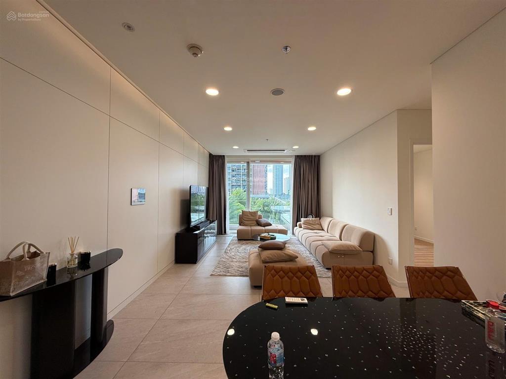 Bán 3pn nhà cơ bản dt 135m2 giá 32 tỷ
