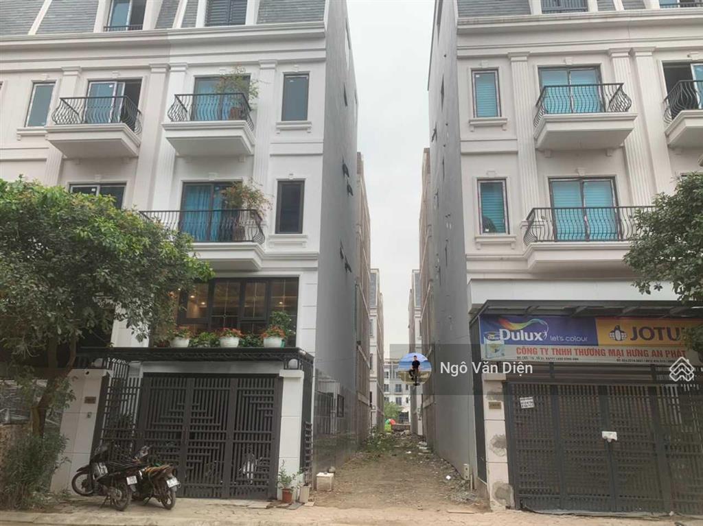 Bán gấp căn đông nam trục đường to nhất dự án 15m, vỉa hè 5m  dự án happy land đông anh