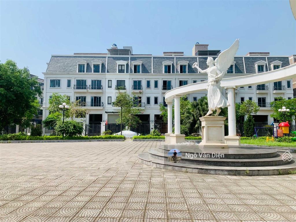 Bán gấp căn đông nam trục đường to nhất dự án 15m, vỉa hè 5m  dự án happy land đông anh