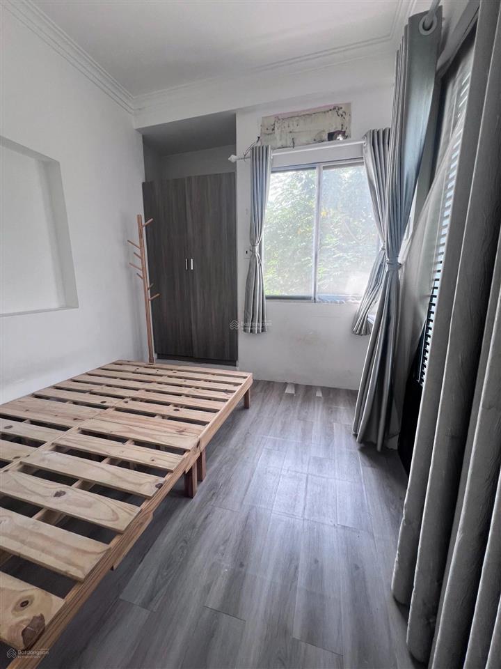 Căn hộ 2pn 2wc full nội thất, ban công, view trường sa phú nhuận