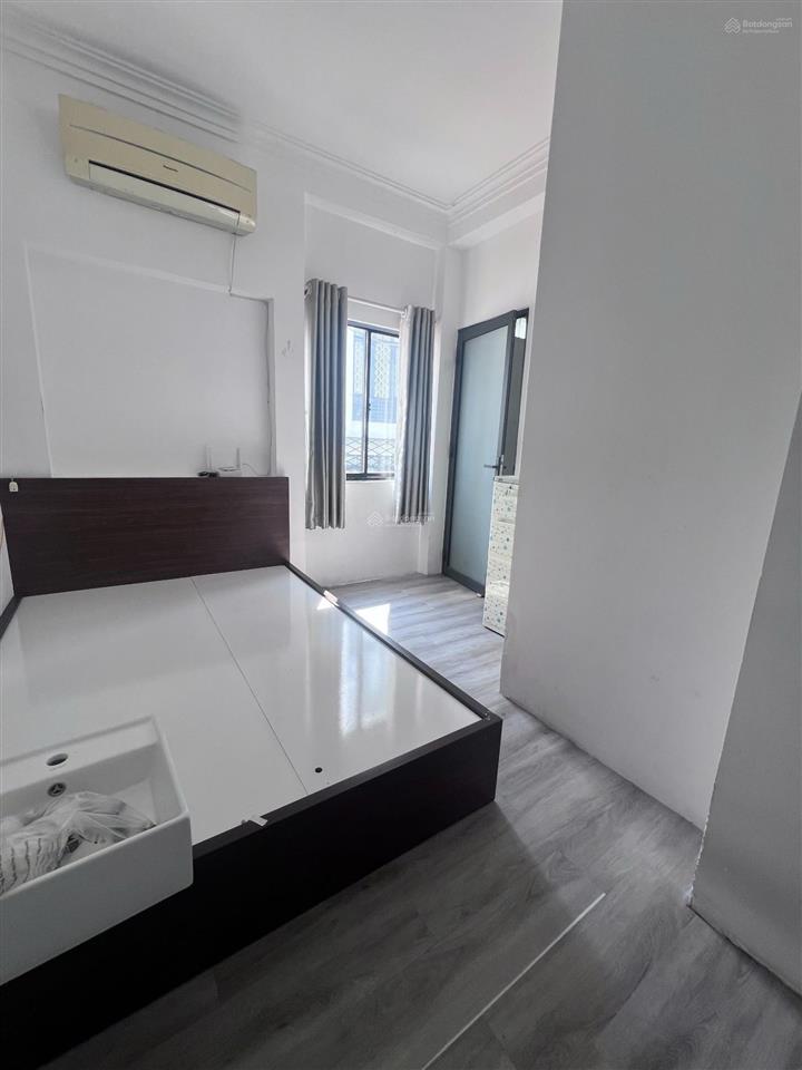 Ch 2pn 2wcban công, full nội thấtview trường sa phú nhuận