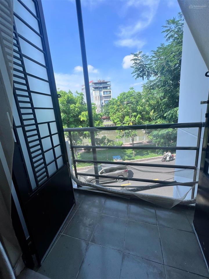 Ch 2pn 2wcban công, full nội thấtview trường sa phú nhuận
